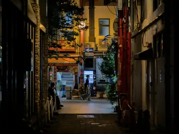 Una española residente en Japón avisa de que un gesto muy común en España allí es ilegal: "Nadie te avisa de estas cosas" Una española residente en Japón avisa de que un gesto muy común en España allí es ilegal: "Nadie te avisa de estas cosas"