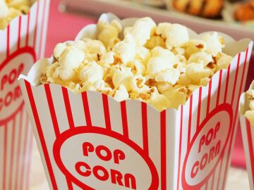 "&iquest;Cu&aacute;ndo hemos normalizado que las palomitas cuesten m&aacute;s que un men&uacute; del d&iacute;a?" La queja viral sobre el precio de la comida en los cines