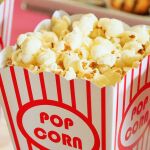 "&iquest;Cu&aacute;ndo hemos normalizado que las palomitas cuesten m&aacute;s que un men&uacute; del d&iacute;a?" La queja viral sobre el precio de la comida en los cines