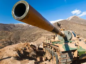 La viral respuesta de un jubilado español ante las decisiones de Trump: "Tengo miedo de que invada Alcorcón" La viral respuesta de un jubilado español ante las decisiones de Trump: "Tengo miedo de que invada Alcorcón"