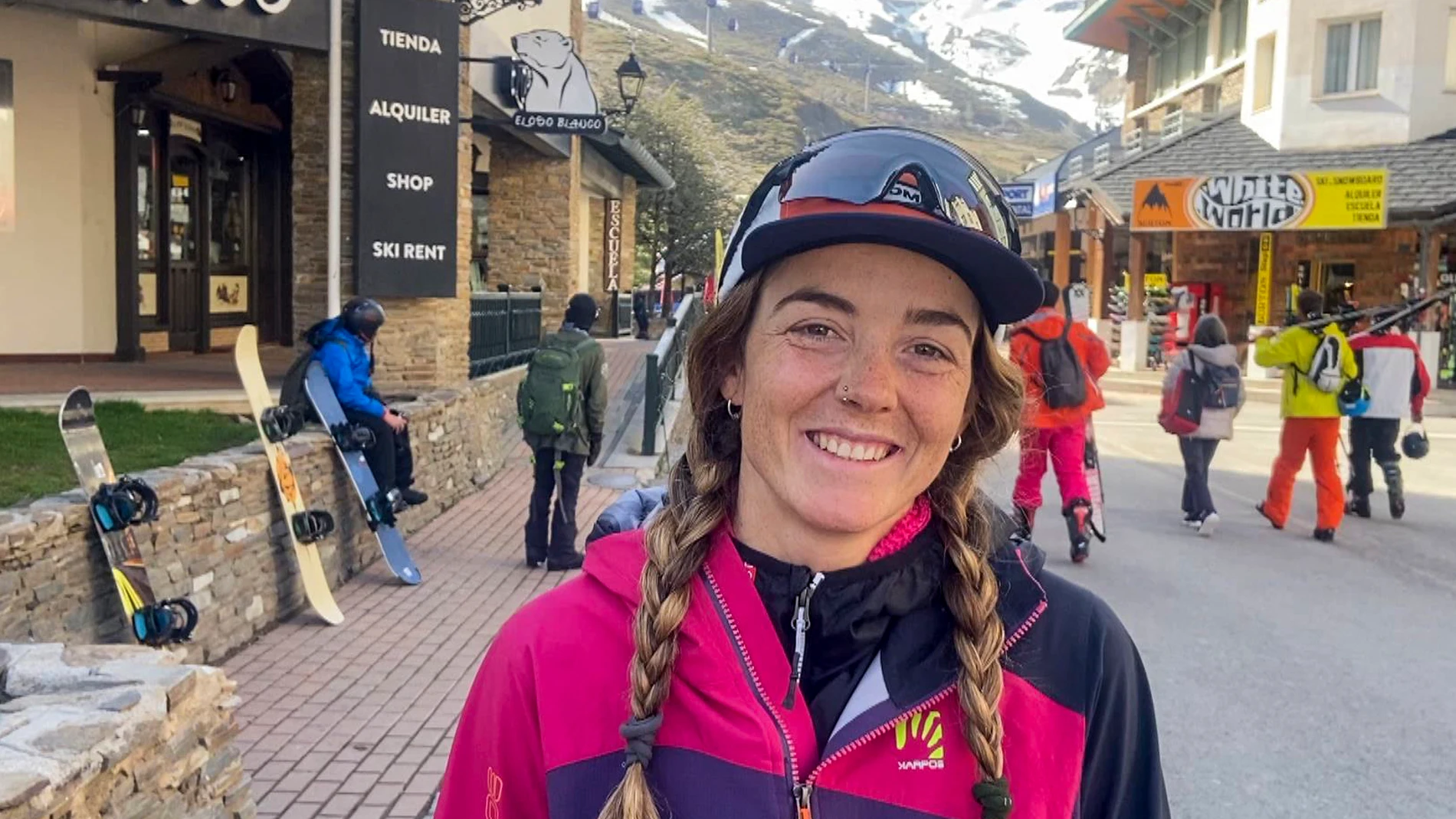 MADRID, 11/01/2026.- Foto de archivo de la esquiadora granadina Ana Alonso que debutará en el calendario olímpico el mes que viene, en los Juegos de Milán-Cortina d'Ampezzo (Italia), volverá a competir, después de la grave lesión que sufrió, el próximo jueves en la prueba de la Copa del Mundo de Courchevel (Francia) declaró a EFE que está "muy contenta, pero" que su "objetivo ahora mismo no son las medallas, sino encontrar el ritmo de competición". EFE.