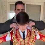 Sergio Roll&oacute;n vuelve al toreo 183 d&iacute;as despu&eacute;s de la cornada m&aacute;s grave de 2025