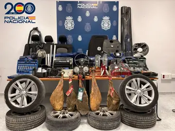 Imagen de los objetos recuperados en la operación Ferro Imagen de los objetos recuperados en la operación Ferro