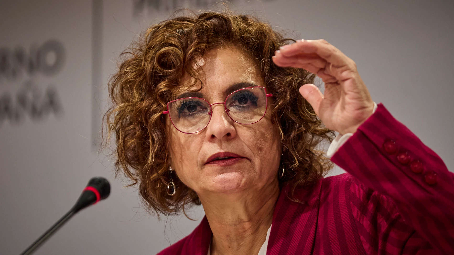 La vicepresidenta y ministra de Hacienda, María Jesús Montero, durante la rueda de prensa que ha ofrecido este viernes en Madrid para presentar la propuesta del nuevo modelo de financiación autonómica.