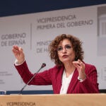 La vicepresidenta primera del Gobierno y ministra de Hacienda, Mar&iacute;a Jes&uacute;s Montero, en la presentaci&oacute;n del nuevo modelo de financiaci&oacute;n auton&oacute;mica