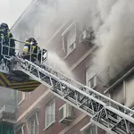 Los servicios de emergencias sofocan el incendio