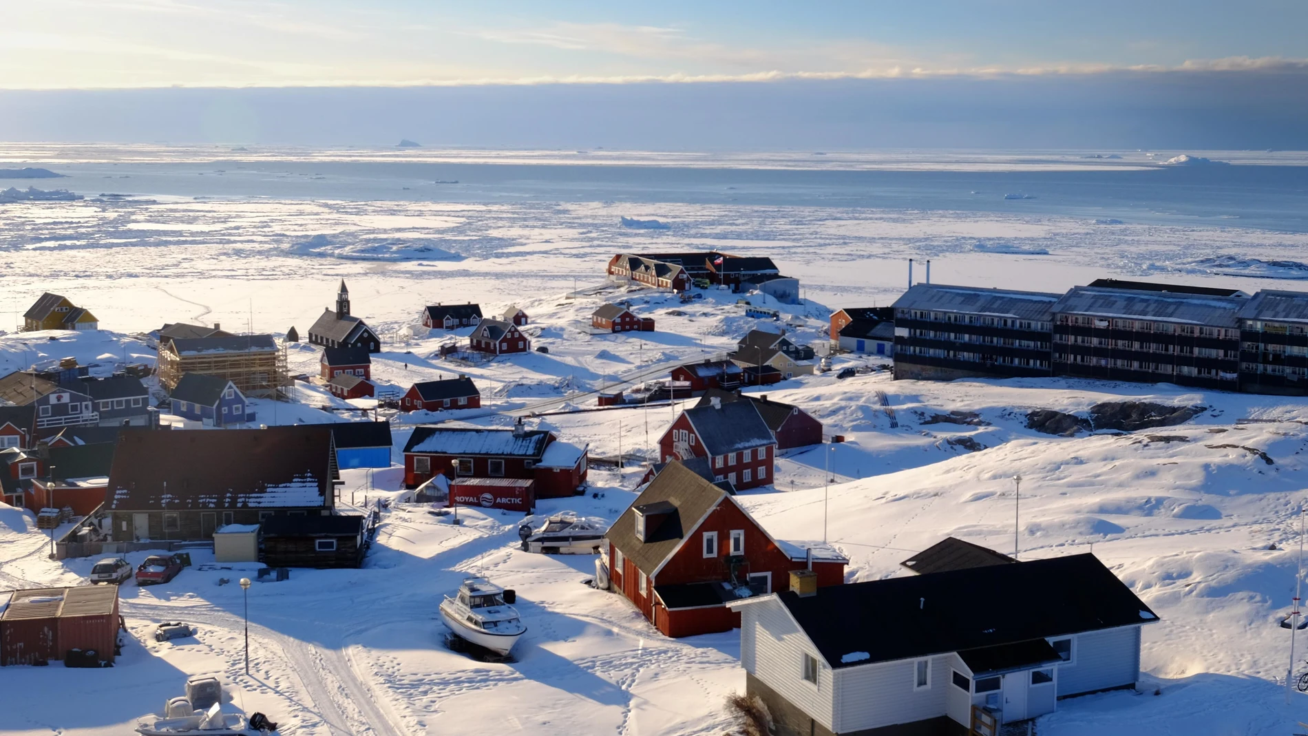 (Foto de ARCHIVO)Groenlandia en una foto de Sergi Pla, durante una de sus exposiciones.REMITIDA / HANDOUT por SERGI PLA - CREAFFotografía remitida a medios de comunicación exclusivamente para ilustrar la noticia a la que hace referencia la imagen, y citando la procedencia de la imagen en la firma16/03/2024