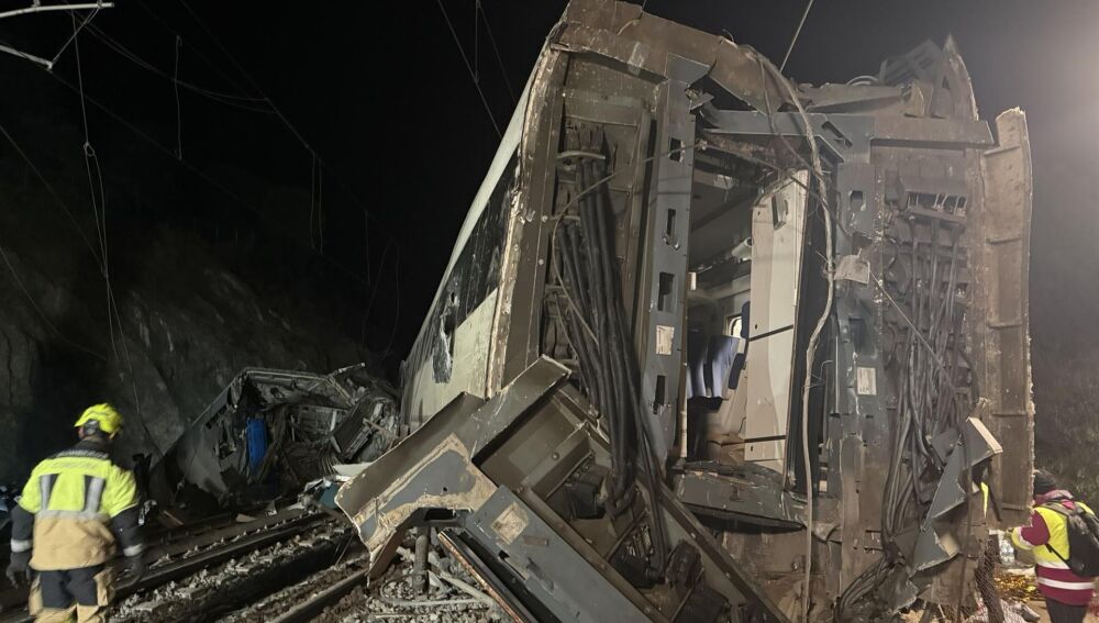 Renfe descarta que el accidente de Adamuz se deba a un exceso de velocidad, ya que iban a menos de 210 km/h