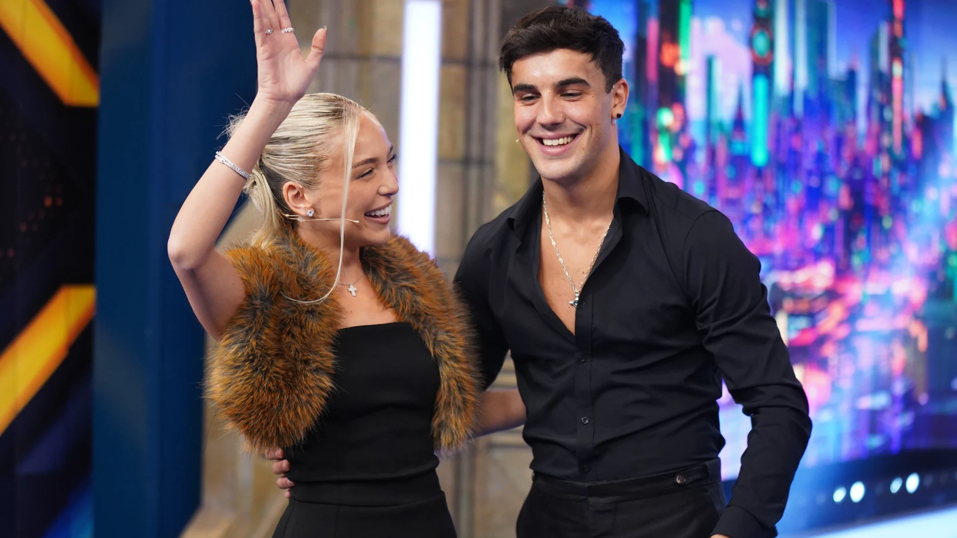 Ana Mena y Óscar Casas en 'El Hormiguero'