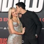 &Oacute;scar Casas y Ana Mena, derroche de pasi&oacute;n en la premiere de '&Iacute;dolos'