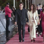 Rosario Flores junto a sus hijos, Pedro Antonio y Lola Orellana