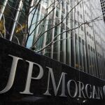 EEUU.- Trump demanda a JPMorgan Chase y a su CEO por m&aacute;s de 4.250 millones de euros por "desbancarizarle"
