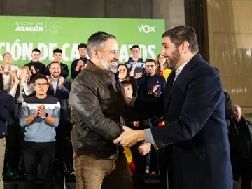 Elecciones en Aragón: Quién es y a qué se dedicaba Alejandro Nolasco el candidato de Vox opacado por Abascal Quién es y a qué se dedicaba Alejandro Nolasco candidato de Vox en Aragón opacado por Abascal