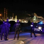 Repsol abre una investigaci&oacute;n para aclarar el incendio en su refiner&iacute;a de Cartagena