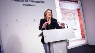 Patricia Franco durante la rueda de prensa en el Palacio de Fuensalida. REMITIDA / HANDOUT por DAVID ESTEBAN GONZALEZ/JCCM Fotografía remitida a medios de comunicación exclusivamente para ilustrar la noticia a la que hace referencia la imagen, y citando la procedencia de la imagen en la firma 27/01/2026