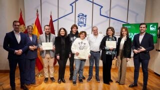 El diputado Roberto Millagón con los galardonados