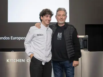 Albert Adrià con su hijo en Madrid Fusión Albert Adrià con su hijo en Madrid Fusión