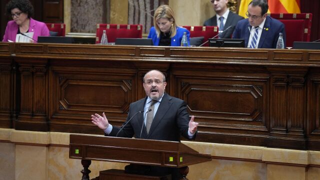 Alejandro Fern&aacute;ndez, l&iacute;der del PP catal&aacute;n, asegura que ahora tiene "sinton&iacute;a absoluta" con Feij&oacute;o