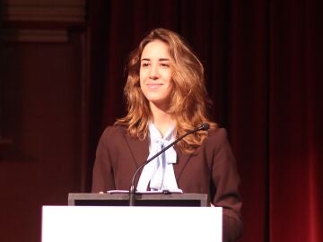 Claudia M&uacute;gica, Emprendedora