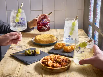 Nordés presenta la tercera edición de Fuera de Carta junto a Maruxa Barra Atlántica: un homenaje al tapeo gallego Nordés presenta la tercera edición de Fuera de Carta junto a Maruxa Barra Atlántica: un homenaje al tapeo gallego