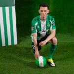 Presentaci&oacute;n del nuevo jugador del Betis &Aacute;lvaro Fidalgo