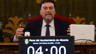 Vox abandona a Barcala tras el caso de las VPP y pide su dimisión
