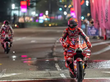 Marc Márquez, en la presentación de la temporada 2026 de MotoGP MARQUEZ Marc (spa), Ducati Lenovo Team, Ducati Desmosedici GP26, portrait during the 2026 MotoGP season presentation on February 7th in Petronas towers of Kuala Lumpur, Malaysia - Photo Studio Milagro / DPPIAFP7 07/02/2026 ONLY FOR USE IN SPAIN