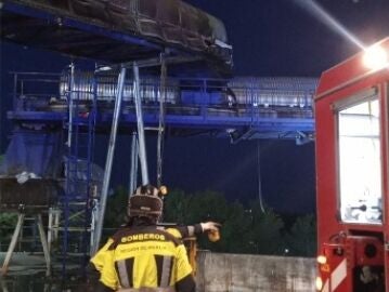 Bomberos sofocan un incendio en una planta de residuos en Ulea REMITIDA / HANDOUT por IM&Aacute;GENES FACILITADAS POR BOMBEROS (CEIS) Fotograf&iacute;a remitida a medios de comunicaci&oacute;n exclusivamente para ilustrar la noticia a la que hace referencia la imagen, y citando la procedencia de la imagen en la firma 09/02/2026