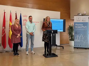 Casi la mitad de los murcianos tiran comida a la basura cada semana Casi la mitad de los murcianos tiran comida a la basura cada semana