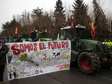 Tractorada en dirección a Madrid Tractorada en dirección a Madrid