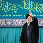 Irán.- Jamenei pide "firmeza" a la población ante los intentos "extranjeros" de restaurar la dinastía pahlaví