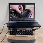 Convierten una máquina de escribir en un ordenador gaming, aunque el r