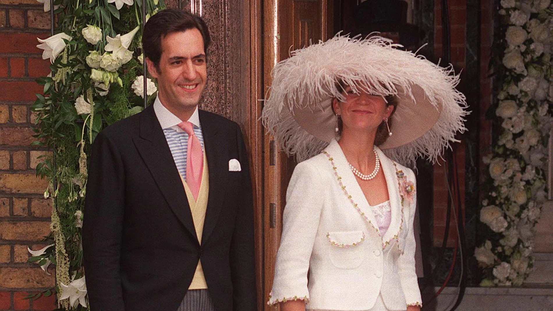 Look de invitada de la Infanta Elena.