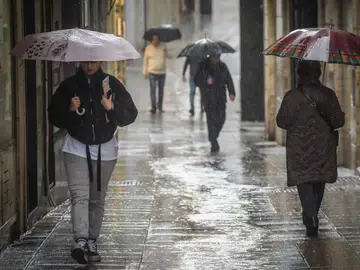Borrasca Oriana, en directo: lluvia abundante, vientos fuertes, alertas de la AEMET y última hora del temporal Borrasca Oriana, en directo: lluvia abundante, vientos fuertes, alertas de la AEMET y última hora del temporal