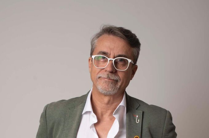 Alfredo Corell: «La microbiota es un socio biológico que educa nuestras defensas»