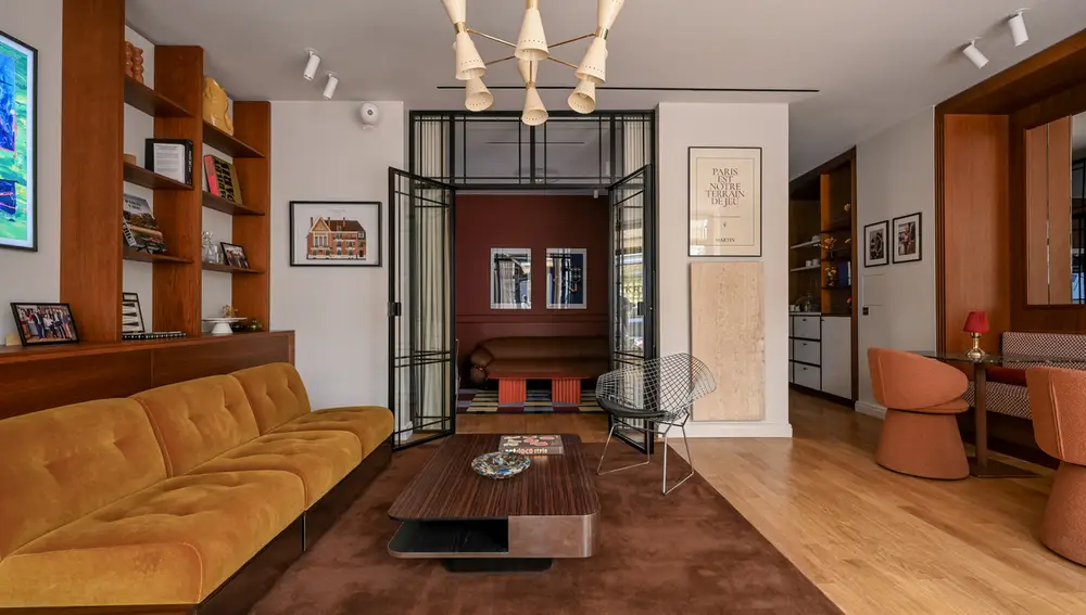 Salón principal del nuevo flagship de Kretz Family Real Estate