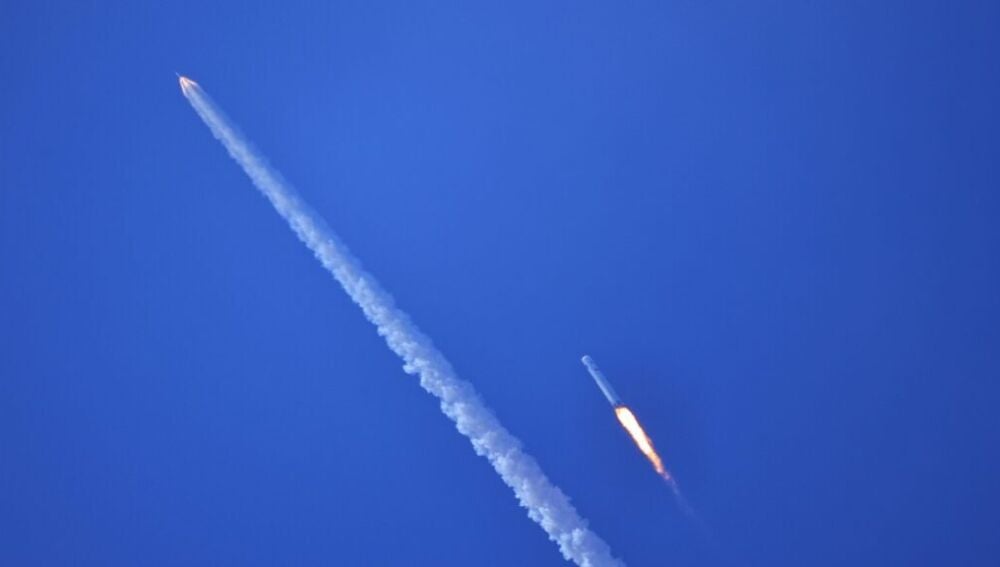 La cápsula Mengzhou ‘escapando’ del propulsor.