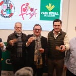 La Federaci&oacute;n de F&uacute;tbol de Castilla y Le&oacute;n, el Zamora CF y Caja Rural de Zamora presentan la campa&ntilde;a 'Juntos somos f&uacute;tbol'. Intervienen Alfredo Rodr&iacute;guez, delegado provincial de F&uacute;tbol d Zamora y vicepresidente de la FCyLF; Francisco Javier P&aacute;ez, presidente del Zamora CF, y Narciso Prieto, director de Comunicaci&oacute;n y Relaciones Institucionales de Caja Rural de Zamora