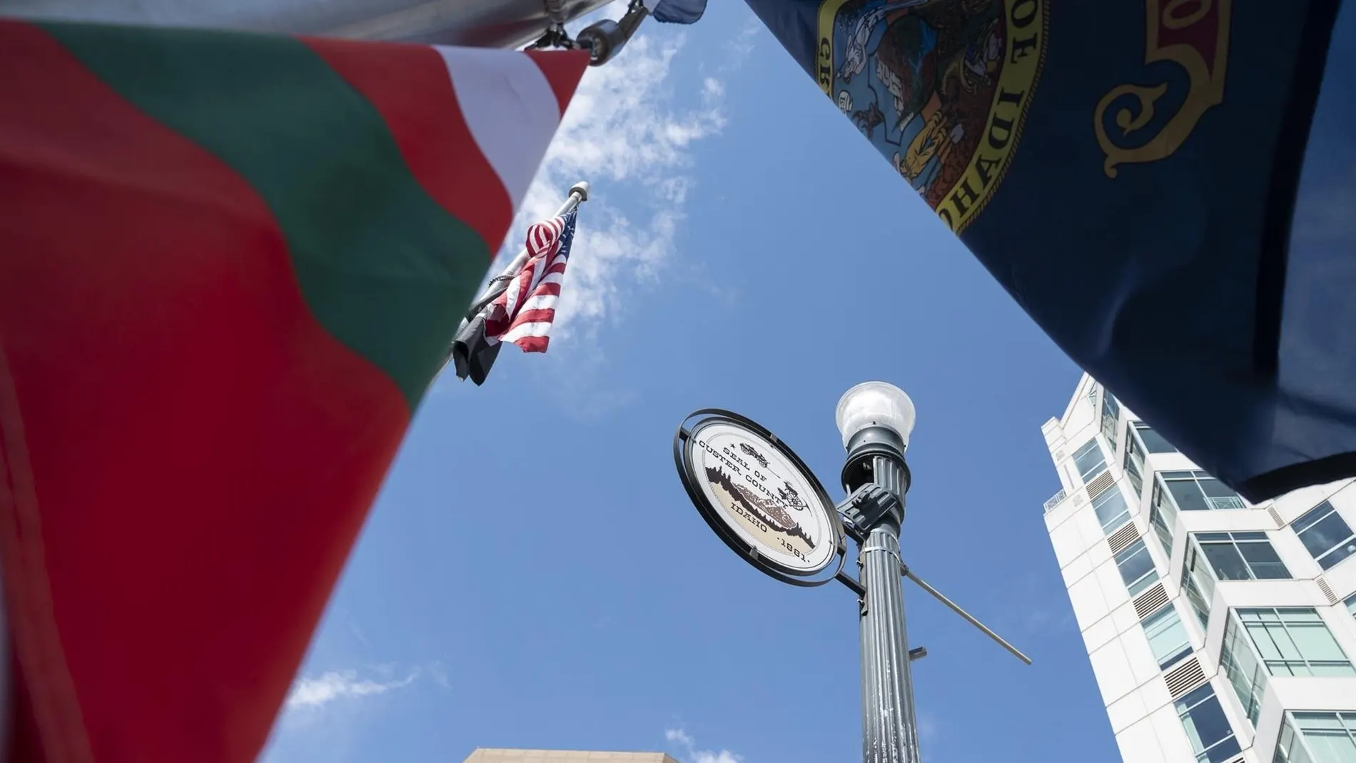 Pradales dice que los símbolos de un pueblo no deben ser ilegalizados tras lograr que la ikurriña siga ondeando en Idaho