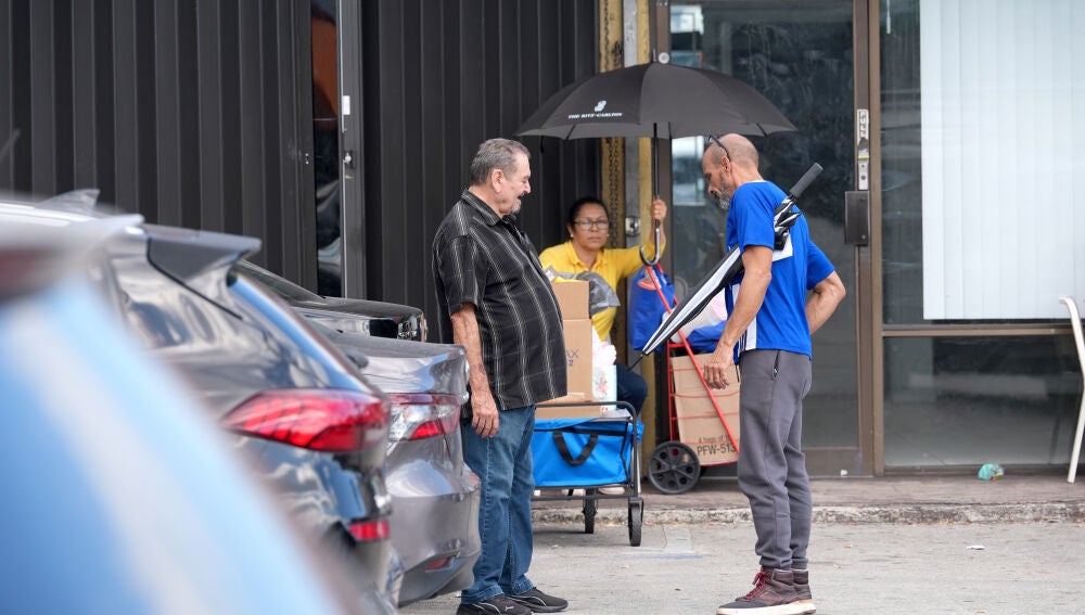 Cubanos en EEUU aceleran envíos de ayuda a la isla pero piden a Trump más restricciones