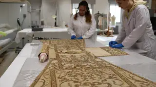 Piezas textiles, archivos, obras de arte y documentos han sido rescatados por el Instituto Valenciano de Conservación y Restauración Piezas textiles, archivos, obras de arte y documentos han sido rescatados por el Instituto Valenciano de Conservación y Restauración