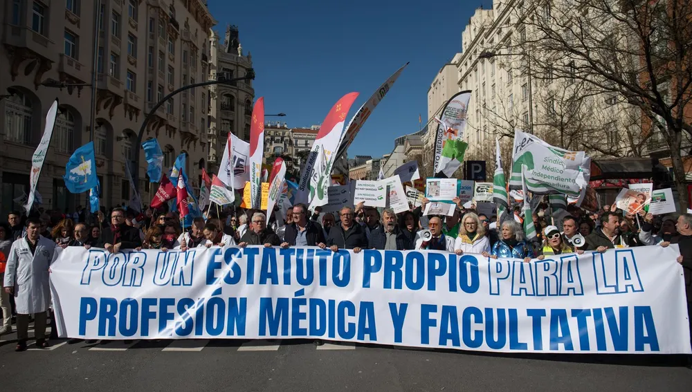 Huelga de médicos en Madrid contra Mónica García: un pulso que va a más