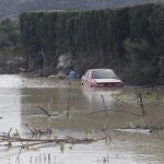 Regresan a sus casas vecinos de San Mart&iacute;n del Tesorillo desalojados por las lluvias.