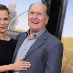El actor Robert Duvall junto a su esposa, Luciana Pedraza