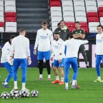 El Real Madrid, entrenando en Lisboa este lunes