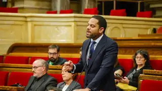 Ignacio Garriga (Vox) culpa a Junts de abrir "la puerta a la islamización" de Cataluña Ignacio Garriga (Vox) culpa a Junts de abrir "la puerta a la islamización" de Cataluña