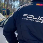 Sucesos.-Siete heridos leves tras una colisión que acaba con un coche invadiendo la acera del Retiro en Puerta de Alcalá