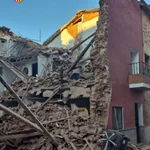 Sucesos.- Una casa se derrumba en Puçol (Valencia) sin provocar heridos pero deja 25 personas desalojadas