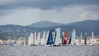 La flota oceánica de los Mini 6.50 se incorpora a "La Larga" de la 22 Sandberg PalmaVela La flota oceánica de los Mini 6.50 se incorpora a "La Larga" de la 22 Sandberg PalmaVela