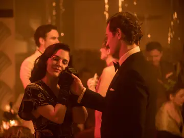 Además de Adriana Ugarte, el reparto recupera a intérpretes como Peter Vives o Rubén Cortada Además de Adriana Ugarte, el reparto recupera a intérpretes como Peter Vives o Rubén Cortada